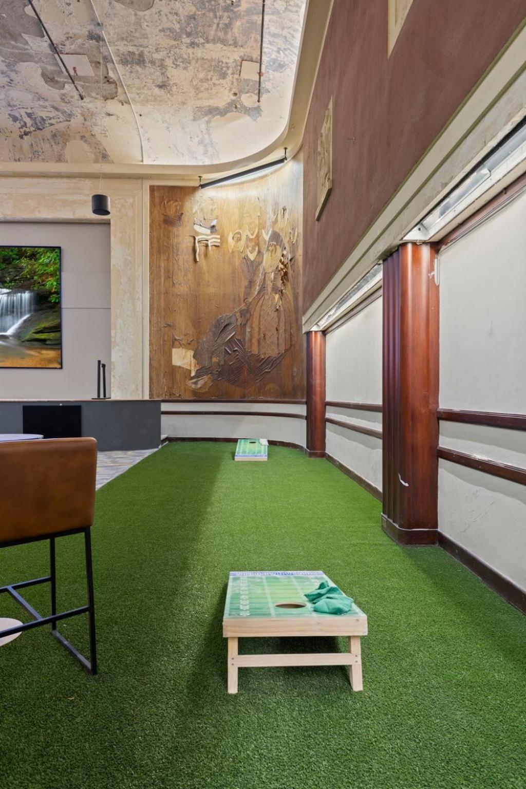 Indy Metro Stay - Sleeps 8 - Skywalk Access - Monument Circle Индианаполис Экстерьер фото